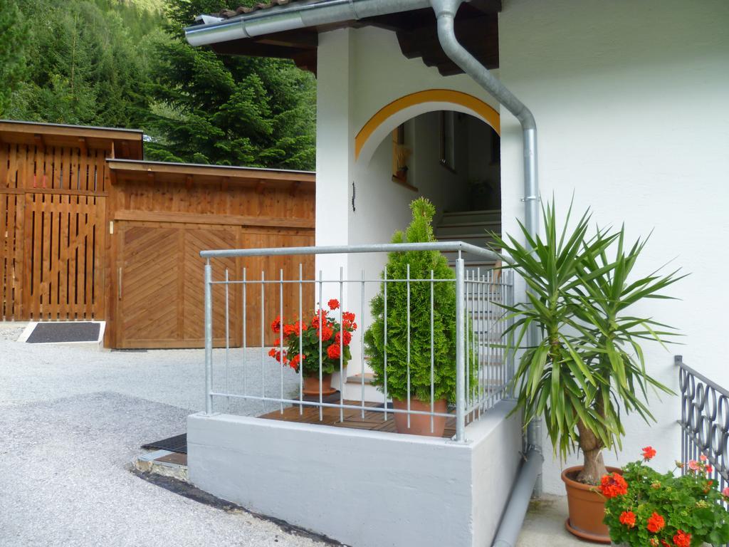 ウムハウゼンHaus Domenigアパートメント エクステリア 写真